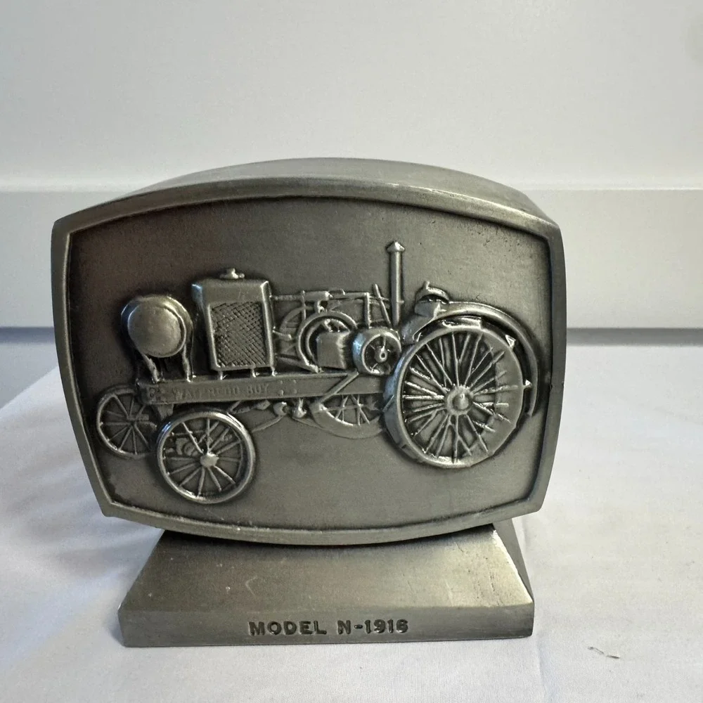 1980 John Deere Employees Credit Union Coin Bank Model N-1916 Tractor Piggy Bank